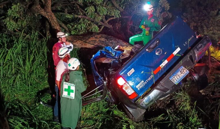 Trágico accidente en carretera a Comalapa deja dos víctimas mortales y dos heridos